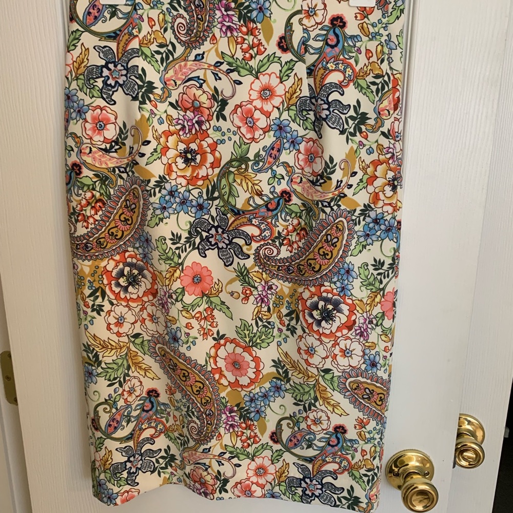 Adorable pencil skirt!